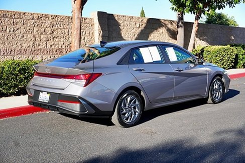 Certified 2024 Hyundai Elantra SEL image 8