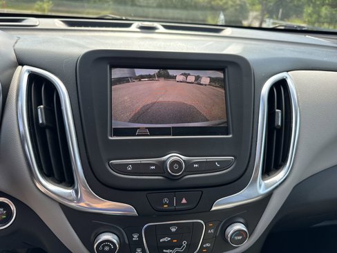 Used 2022 Chevrolet Equinox LS w/ LS Convenience Package image 22