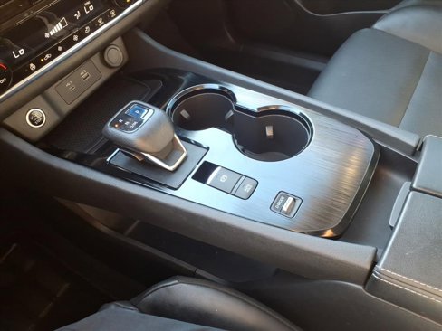 Used 2021 Nissan Rogue SV w/ Premium Package image 26