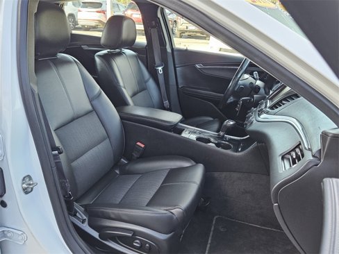 Used 2016 Chevrolet Impala LT w/ Convenience Package image 19