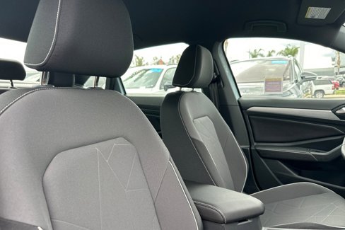 New 2025 Volkswagen Jetta Sport image 15