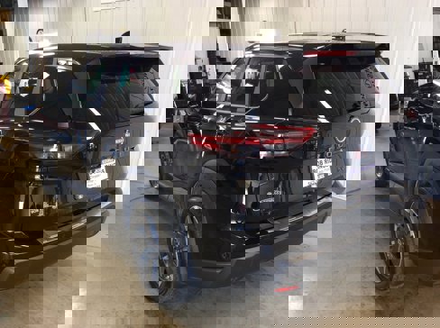 Used 2024 Nissan Rogue SV image 3