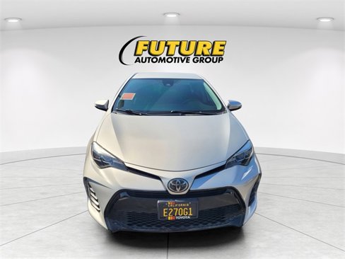 Used 2019 Toyota Corolla SE image 2