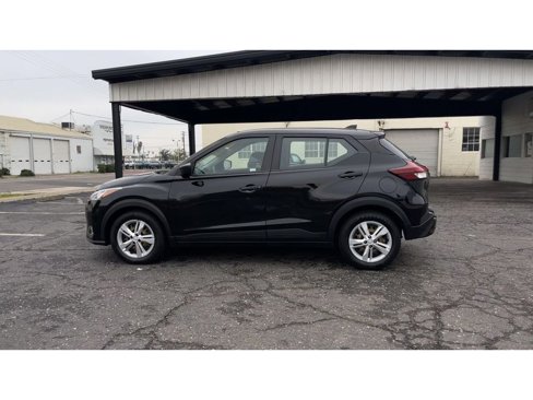 Used 2021 Nissan Kicks S image 8