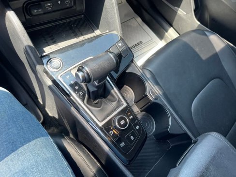 Used 2024 Kia Sportage EX image 15