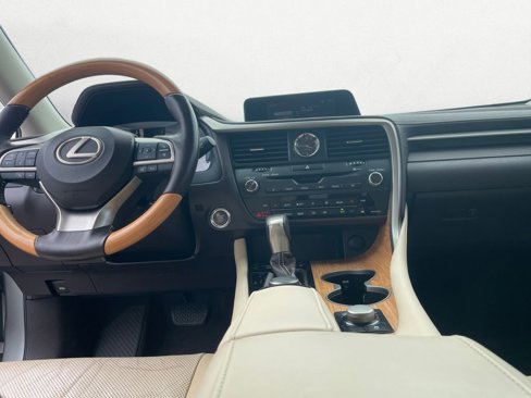 Used 2019 Lexus RX 350L FWD image 9