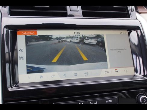 Used 2019 Land Rover Discovery HSE image 38