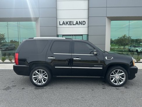 Used 2014 Cadillac Escalade Platinum image 4