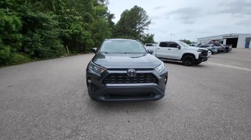 Used 2021 Toyota RAV4 XLE Premium image 8