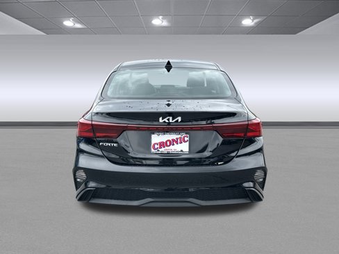 Used 2023 Kia Forte LXS image 4