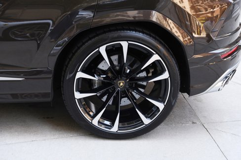 Used 2021 Lamborghini Urus image 26