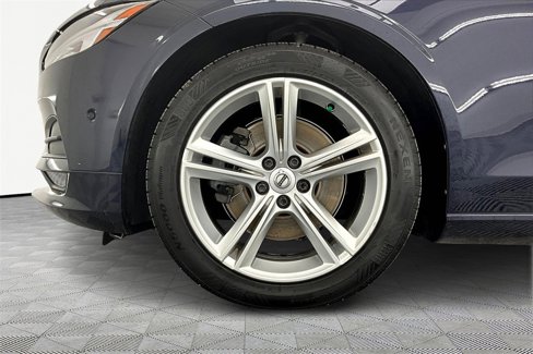 Used 2017 Volvo S90 T5 Momentum w/ Vision Package image 9