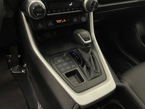 Certified 2022 Toyota RAV4 XLE Premium image 16