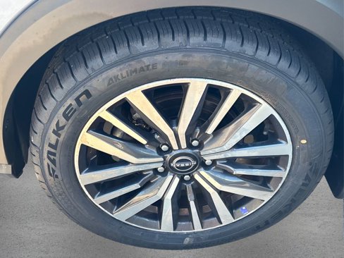 Used 2023 Nissan Kicks SV image 12