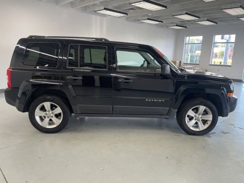 Used 2013 Jeep Patriot Sport image 13