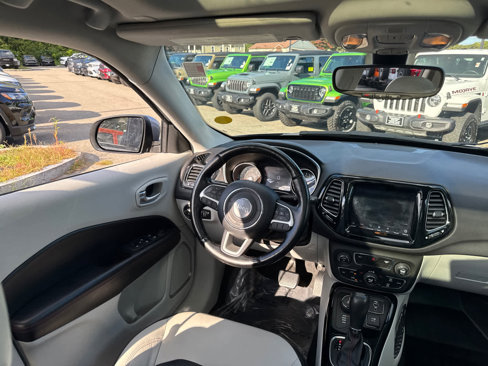 Used 2020 Jeep Compass Limited image 35