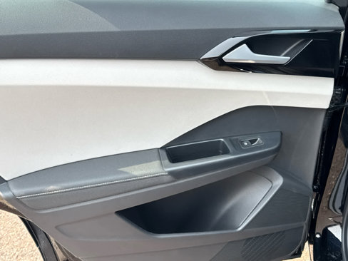New 2025 Volkswagen Taos S image 17