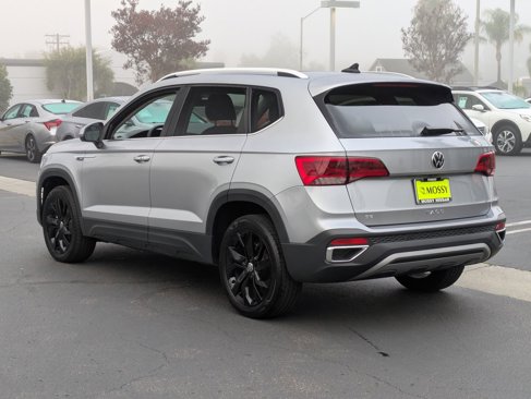 Used 2024 Volkswagen Taos SE w/ Panoramic Sunroof Package image 7