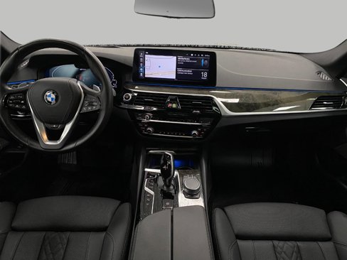 Certified 2021 BMW 530e xDrive w/ Premium Package image 19