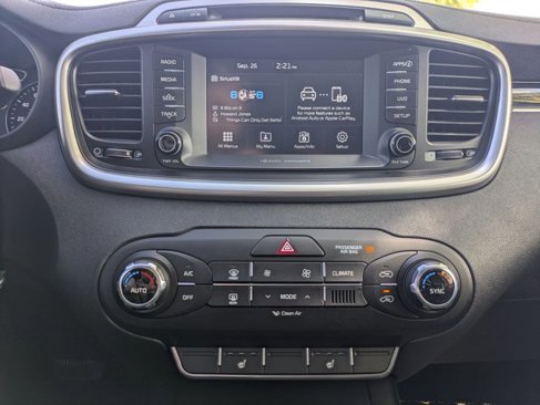 Used 2018 Kia Sorento LX image 13