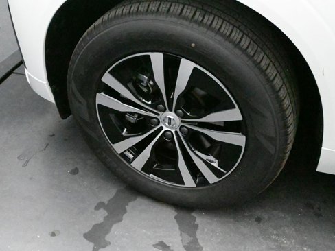 New 2025 Volvo XC60 B5 Core image 9