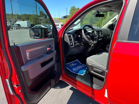 Used 2019 RAM 1500 Classic SLT image 13