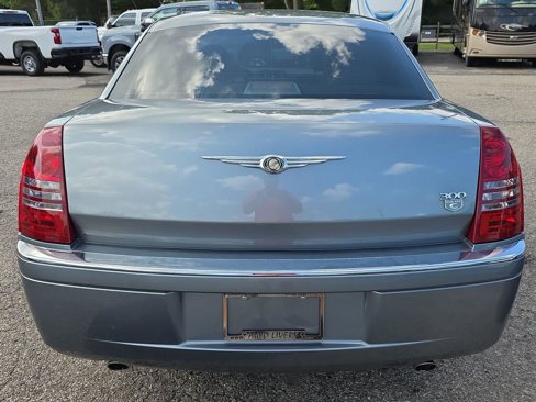 Used 2006 Chrysler 300 C w/ Navigation & Sound Group II image 14