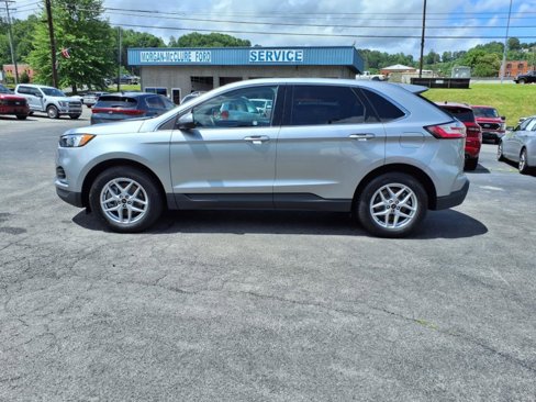Used 2024 Ford Edge SEL image 2