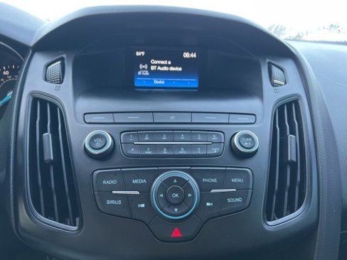 Used 2018 Ford Focus SE image 19
