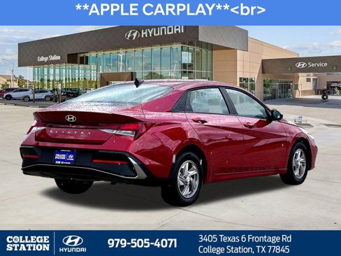 Used 2025 Hyundai Elantra SE image 7