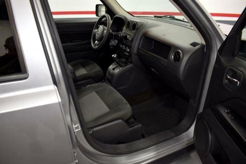 Used 2016 Jeep Patriot Sport w/ Power Value Group image 13