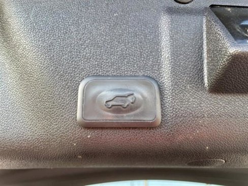 Used 2016 GMC Acadia Denali image 15