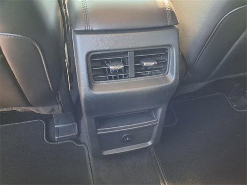 Used 2024 Ford Edge SEL image 8