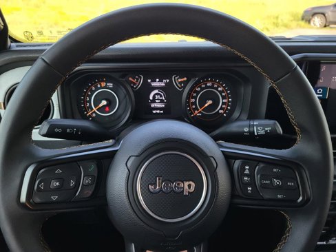 Used 2024 Jeep Gladiator Sport image 18