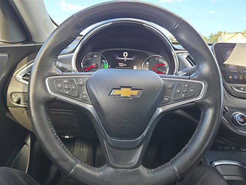 Used 2019 Chevrolet Malibu Hybrid w/ Leather Package image 17