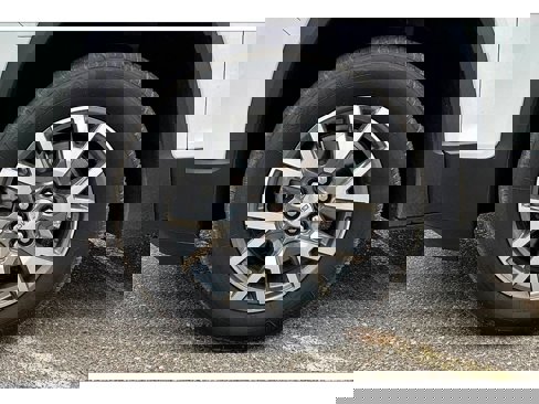Used 2023 GMC Acadia SLT image 8