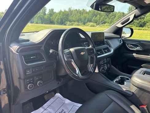 Used 2021 Chevrolet Suburban LT image 10