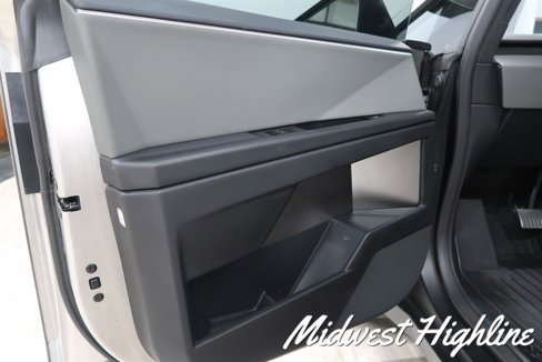 Used 2025 Tesla Cybertruck AWD Crew Cab image 25
