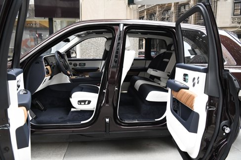 New 2025 Rolls-Royce Cullinan image 8