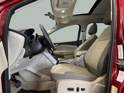 Used 2015 Ford Escape SE w/ Equipment Group 201A image 11