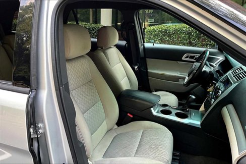 Used 2013 Ford Explorer XLT image 8