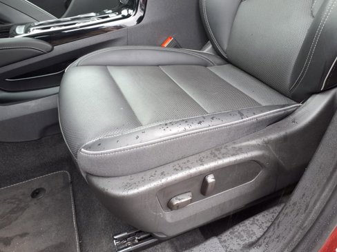 Used 2023 Buick Envision Essence image 9