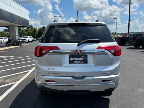 Used 2017 GMC Acadia Denali w/ Technology Package image 7