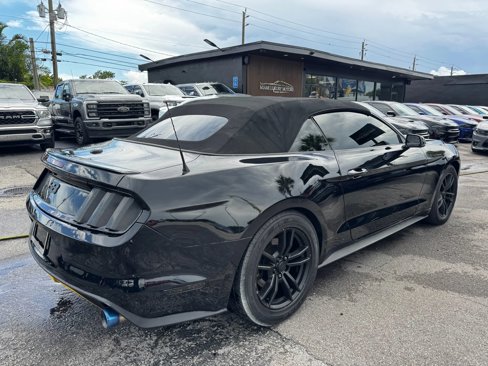 Used 2017 Ford Mustang Premium image 10