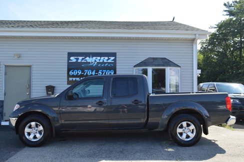 Used 2010 Nissan Frontier SE image 3