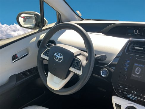 Used 2017 Toyota Prius Two image 16