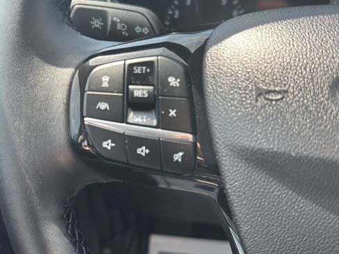 Used 2022 Ford Escape SE w/ SE Sport Appearance Package image 18