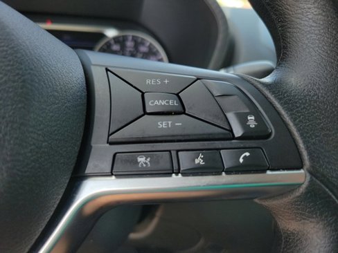Used 2025 Nissan Sentra SV image 18