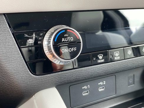 New 2025 Mitsubishi Outlander AWD image 14