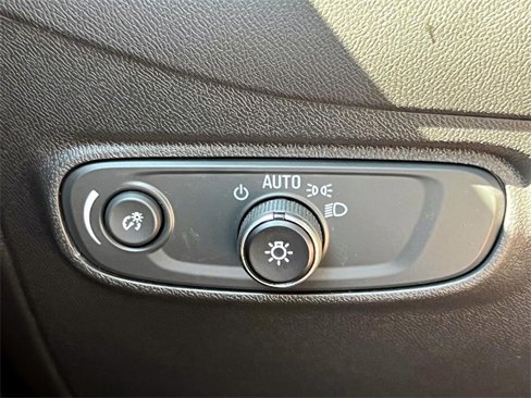 Used 2023 Chevrolet Equinox LT image 21